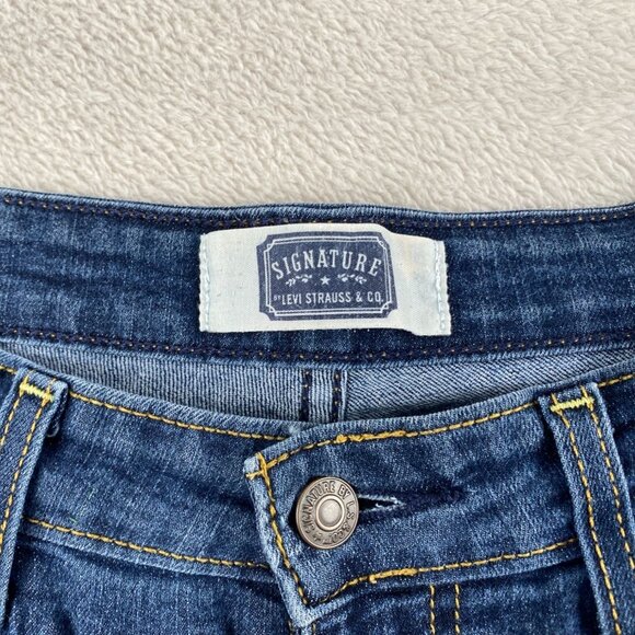 Signature By Levis Womens Jeans Size 8 Mid-Rise Cropped Denim - Picture 5 of 8